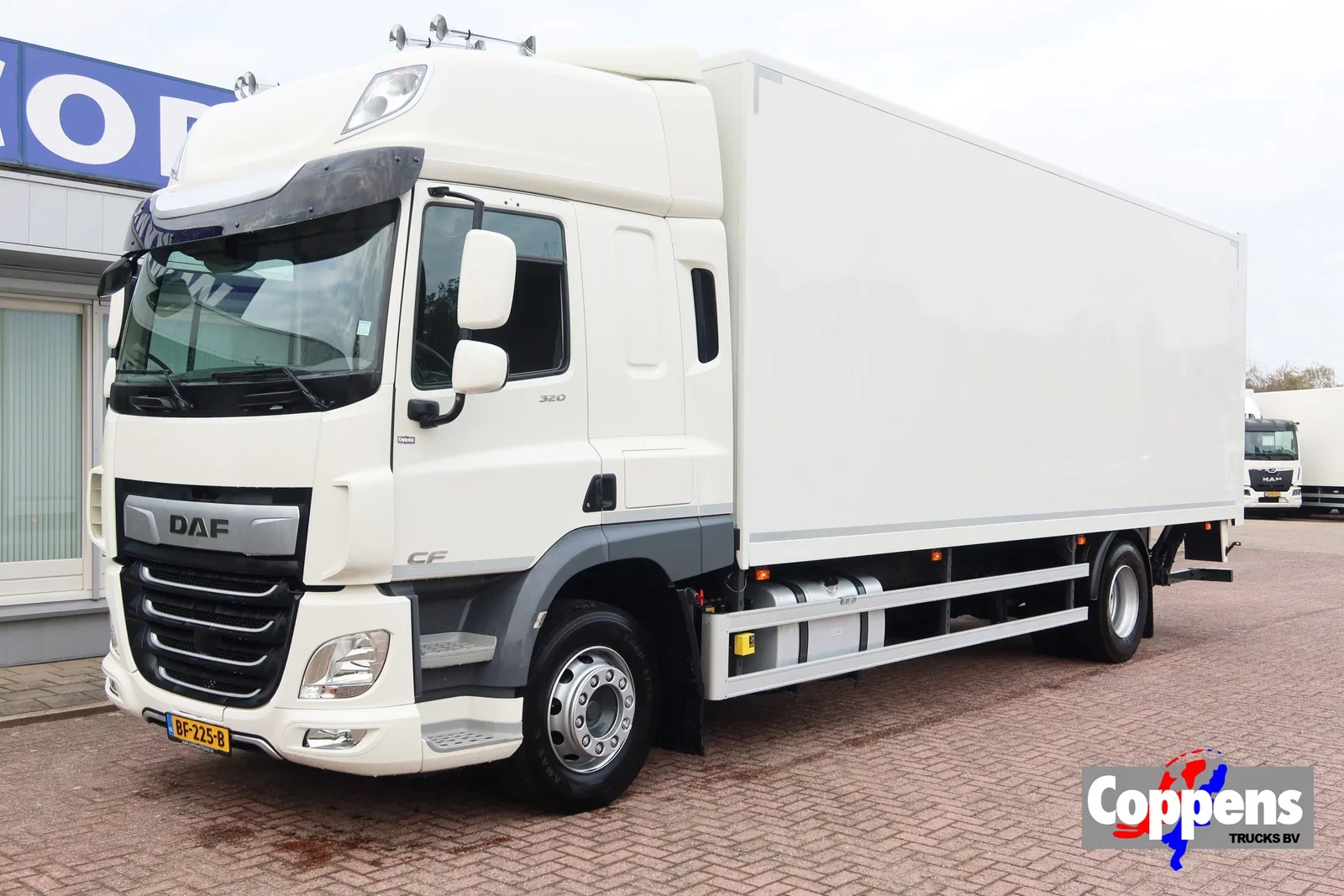 DAF CF 2021 - 320 FA Bak + Dhollandia 2000kg klep + rolstops afbeelding 1