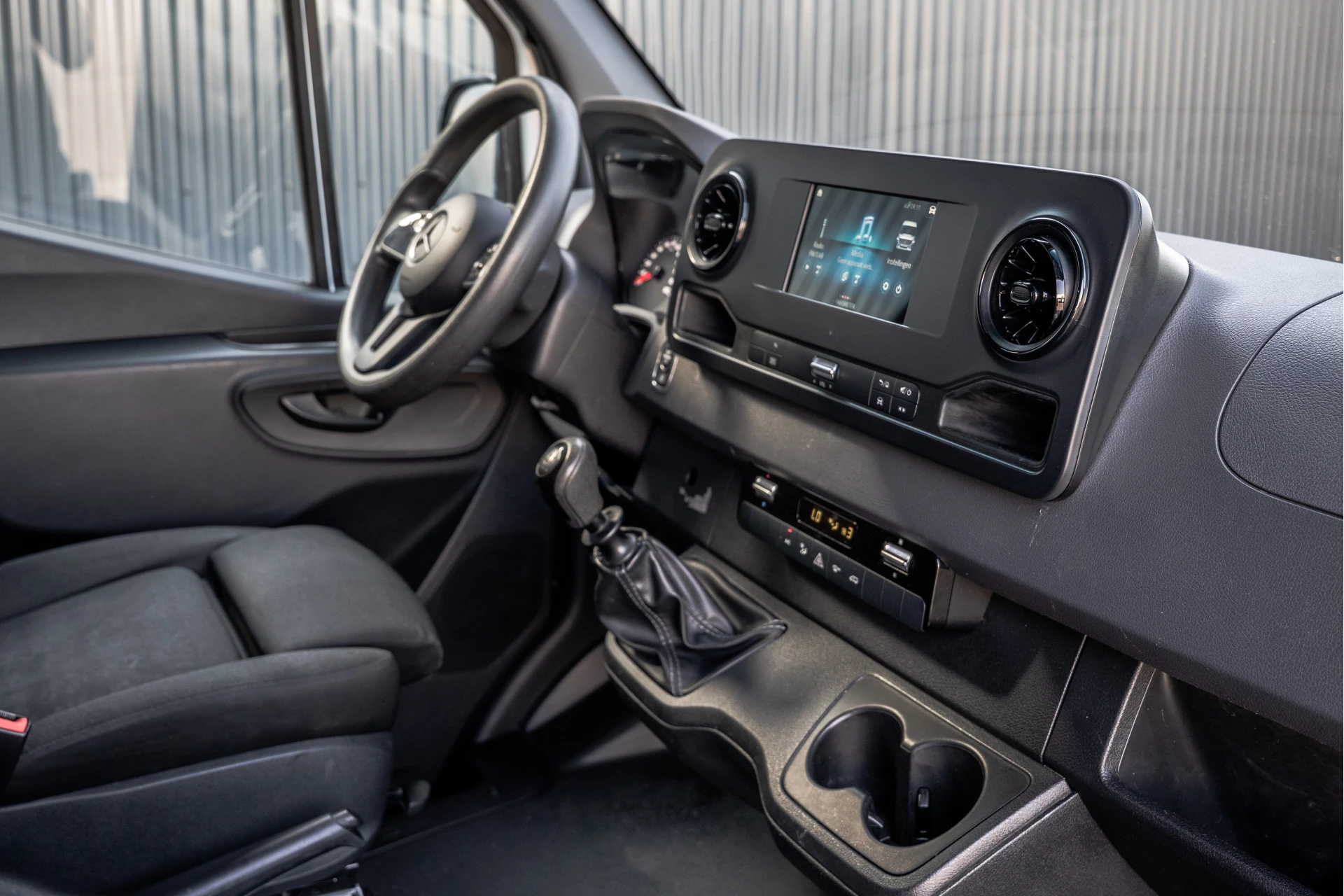 Mercedes-Benz Sprinter 2020 - 311 CDI RWD L2H2 | Volledig Ingericht | Mbux | Camera | Carplay | Climatronic Bild 2