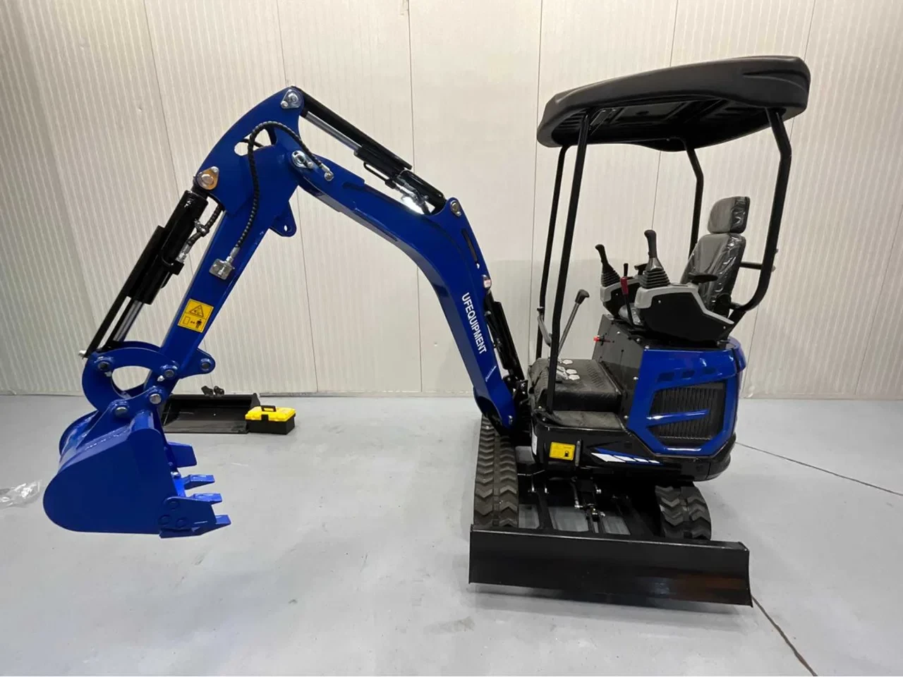 Ultra Force Equipment 2026 - NM-18 Rupsgraafmachine afbeelding 1