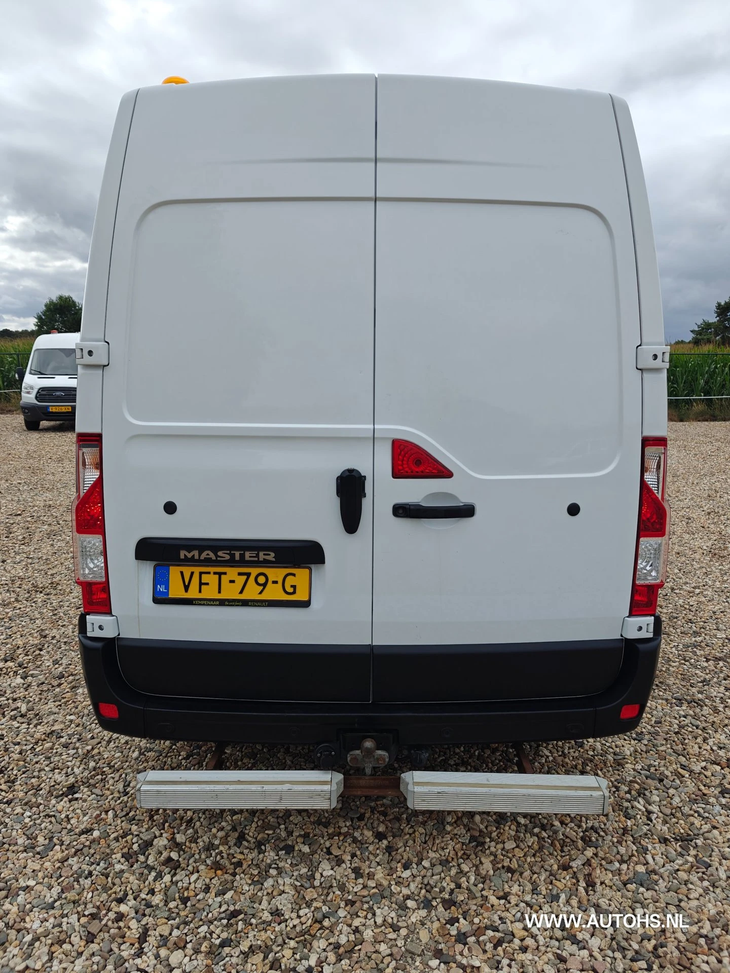 Renault Master 2020 - T35 2.3 dCi 135 L2H2 + werkplaats inrichting , Euro 6 , 1e Eig , 140 PK , Apk 4-2027 , Camera , leuke bus. image 4