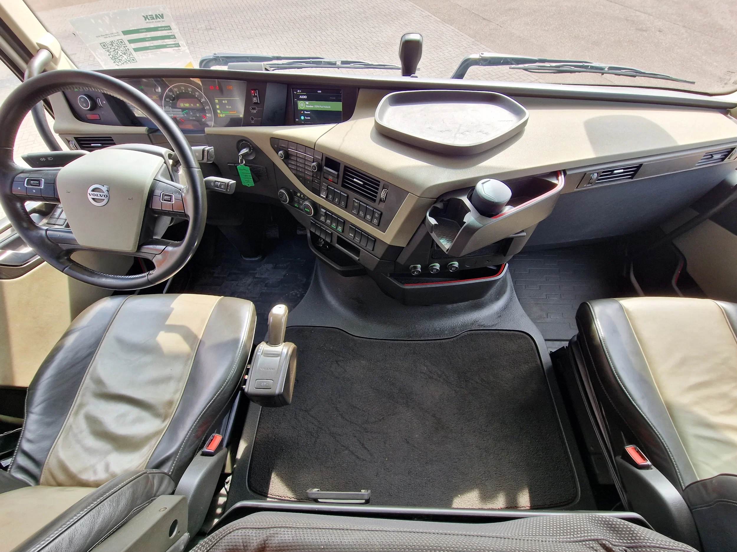 Volvo FH 2021 - 13.500 Globetrotter 6x2 BDF - 4.90 WB - Full air - Leather - I shift obrázek 11
