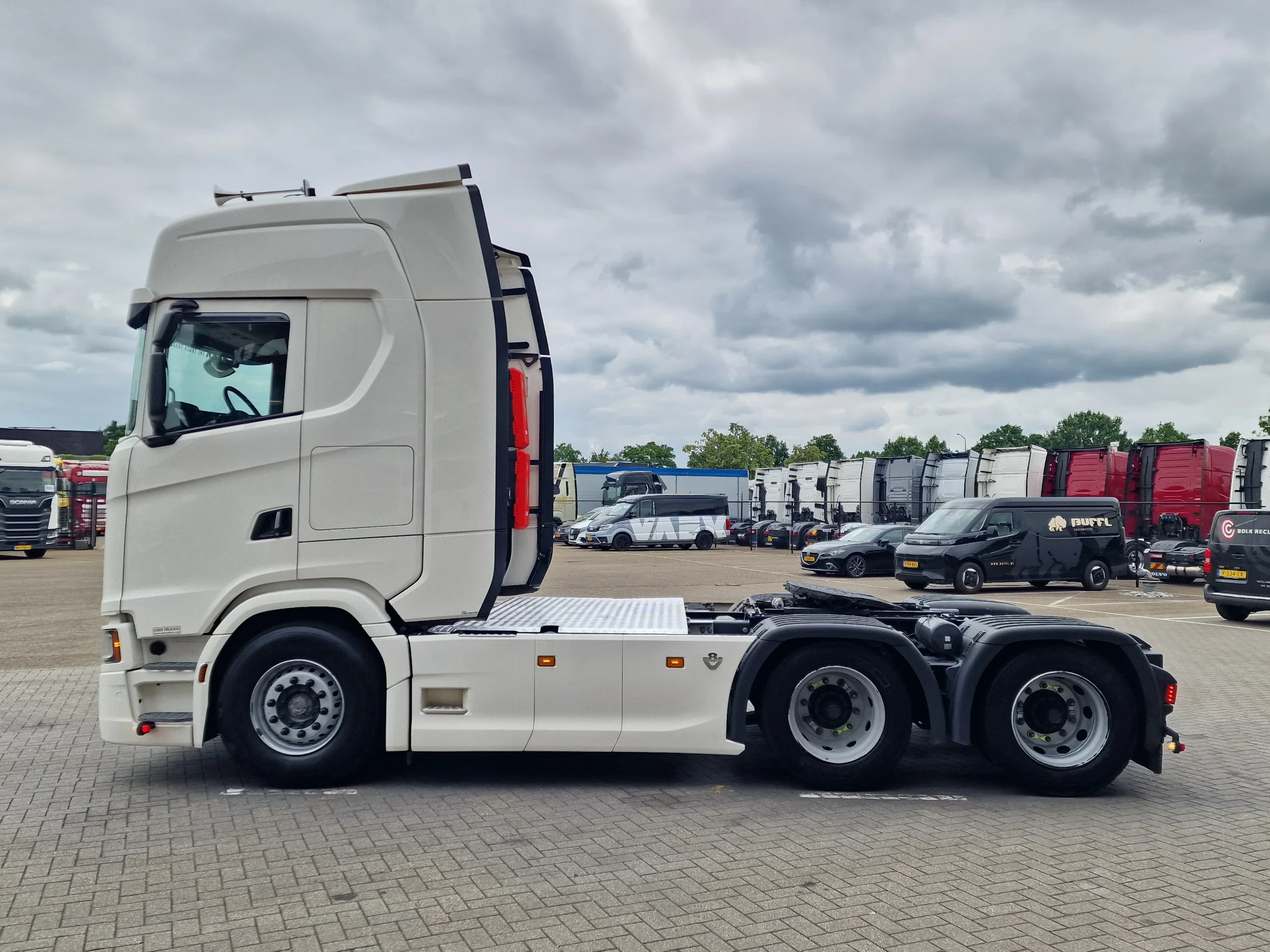Scania S 2023 - 590S V8 NGS 6X4 - retarder - full air - leather - WB 315 - frigo afbeelding 4