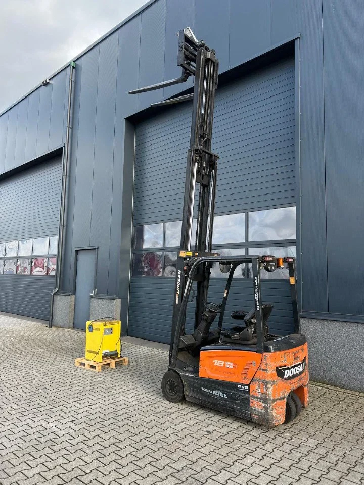 Doosan B18 2015 - T7 triplexmast, ss electrisch, BATTERY NOT CHARGING afbeelding 5