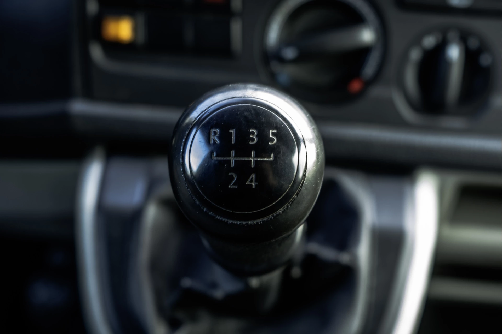 Volkswagen Transporter 2018 - 2.0 TDI L1H2 Comfortline | Cruise | Trekhaak zdjęcie 21