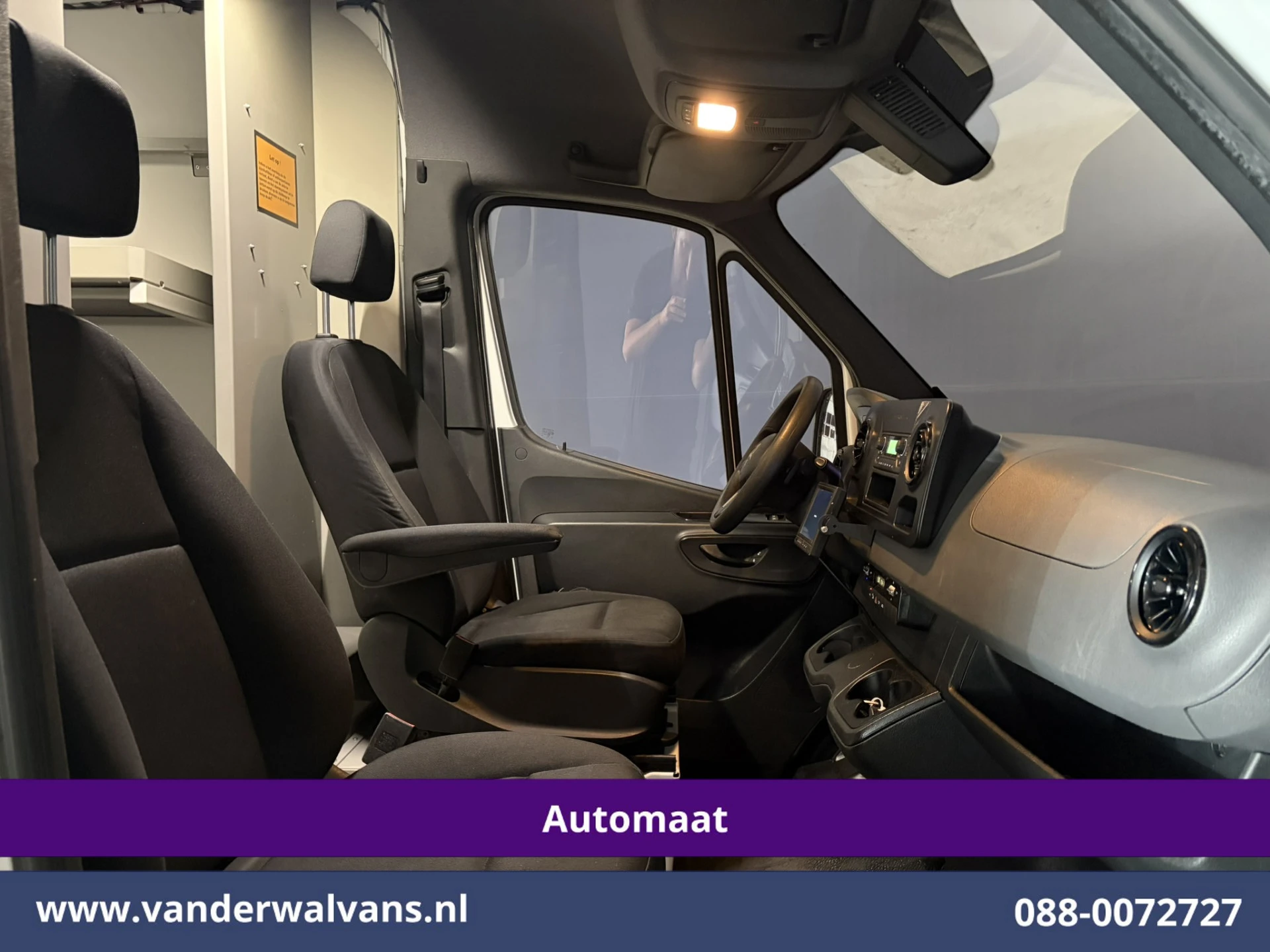 Mercedes-Benz Sprinter 2019 - 311 CDI Automaat L3H2 *PostNL inrichting* Euro6 Airco | Camera | Schappen zdjęcie 7