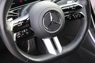 Mercedes-Benz C-Class 2023 - Estate 300e AMG Line NIGHT PAKKET DISTRONIC SFEER CARPLAY CAMERA MULTIBEAM 19'' obrazek 12