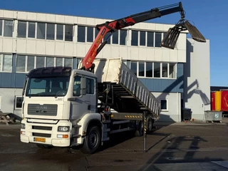 MAN TGA 2006 - 26.350 6X2 KIPPER + PALFINGER PK16502 + REMOTE CONTROL te koop