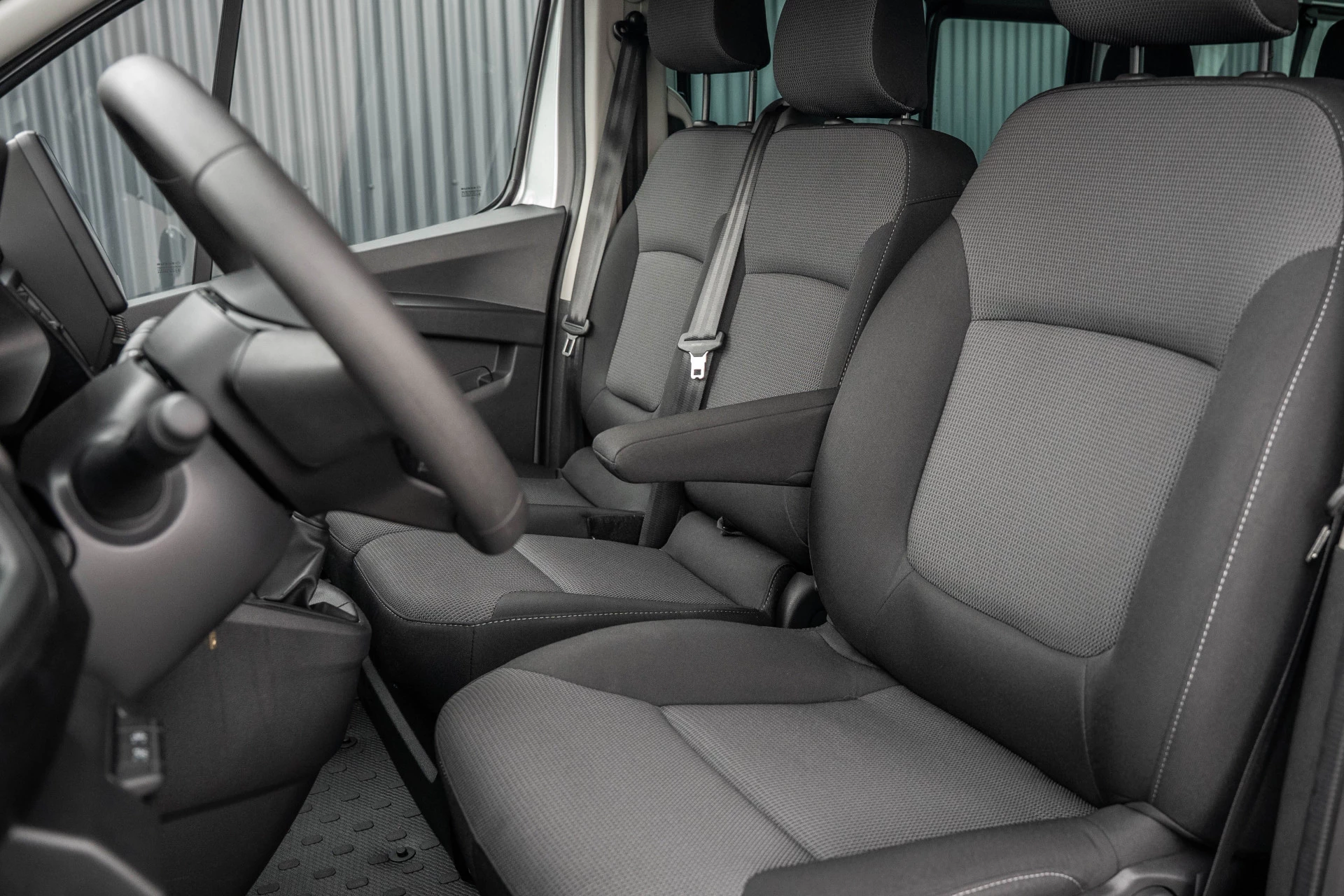 Renault Trafic 2024 - Blue dCi 150PK | L2H1 | 9-Zits | IN BPM/BTW | LED | Canera | Navi | Zijschuifdeur R+L | Cruise | Airco | PDC | Euro 6 obrázek 13