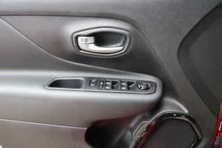Jeep Renegade 2022 - 1.5T E-HYBRID LIMITED / NIGHT EAGLE / Trekhaak imagen 44