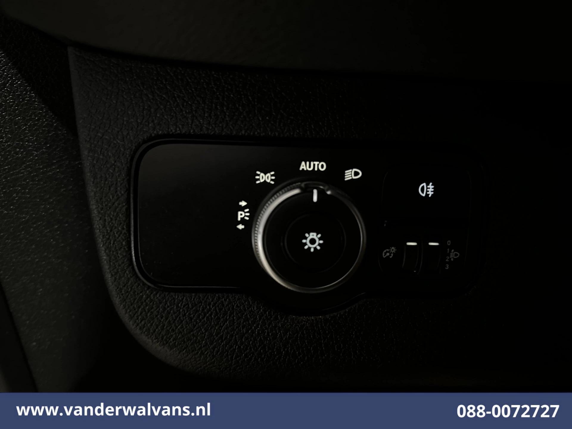 Mercedes-Benz Sprinter 2020 - 315 CDI 150pk L2H1 Euro6 Airco | Camera | Apple Carplay | Cruisecontrol | Trekhaak image 16