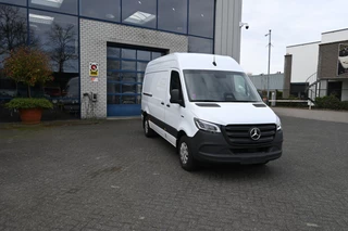 Mercedes-Benz eSprinter 2024 - 320 L2H2 Select 81kWh immagine 3