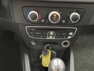 Renault Mégane 2011 - 1.5dCi Airco Grijs kenteken Marge! obrazek 13