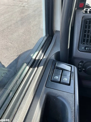 DAF FA 55 LF 220 HMF 10 Tonmeter laadkraan Just 119.287 km! 2008 - N/A bild 15