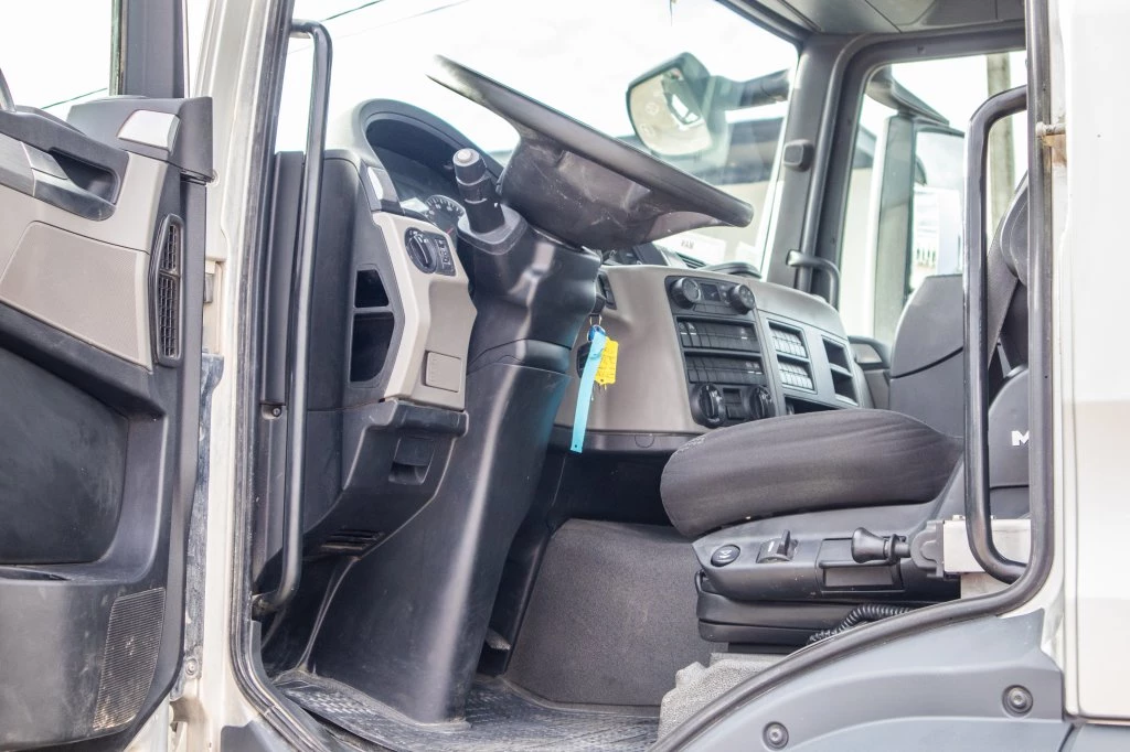 MAN TGS 2020 - 26.470 6X6H+HYDR imagen 6