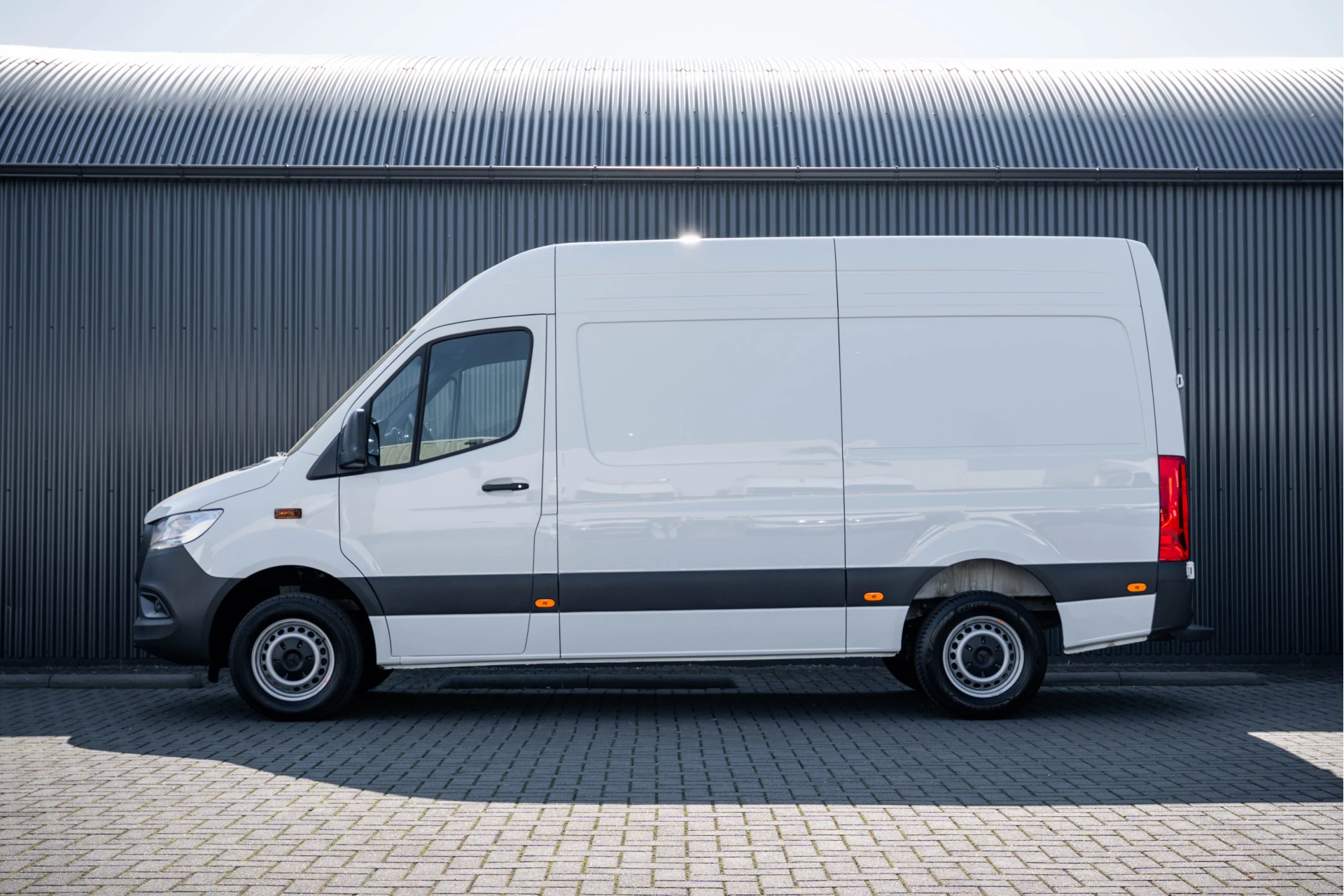 Mercedes-Benz Sprinter 2024 - 317 CDI L2H2 | Automaat | Facelift | Mbux | Camera | Cruise | Climatronic Bild 5