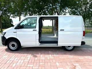 Volkswagen Transporter 2016 - 2.0 TDI L1H1 AUTOMAAT 77.967 km.! 140 PK!!! image 2 thumbnail