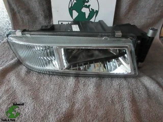 MAN - 81.25101-6522 // 81.25101-6798 MAN MISTLAMP NIEUWE !!! RECHTS te koop