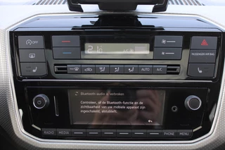 Volkswagen up! 2019 - 1.0 BMT high up! PANORAMADAK ECC WINTERPAKKET PDC <<NL AUTO>> image 23