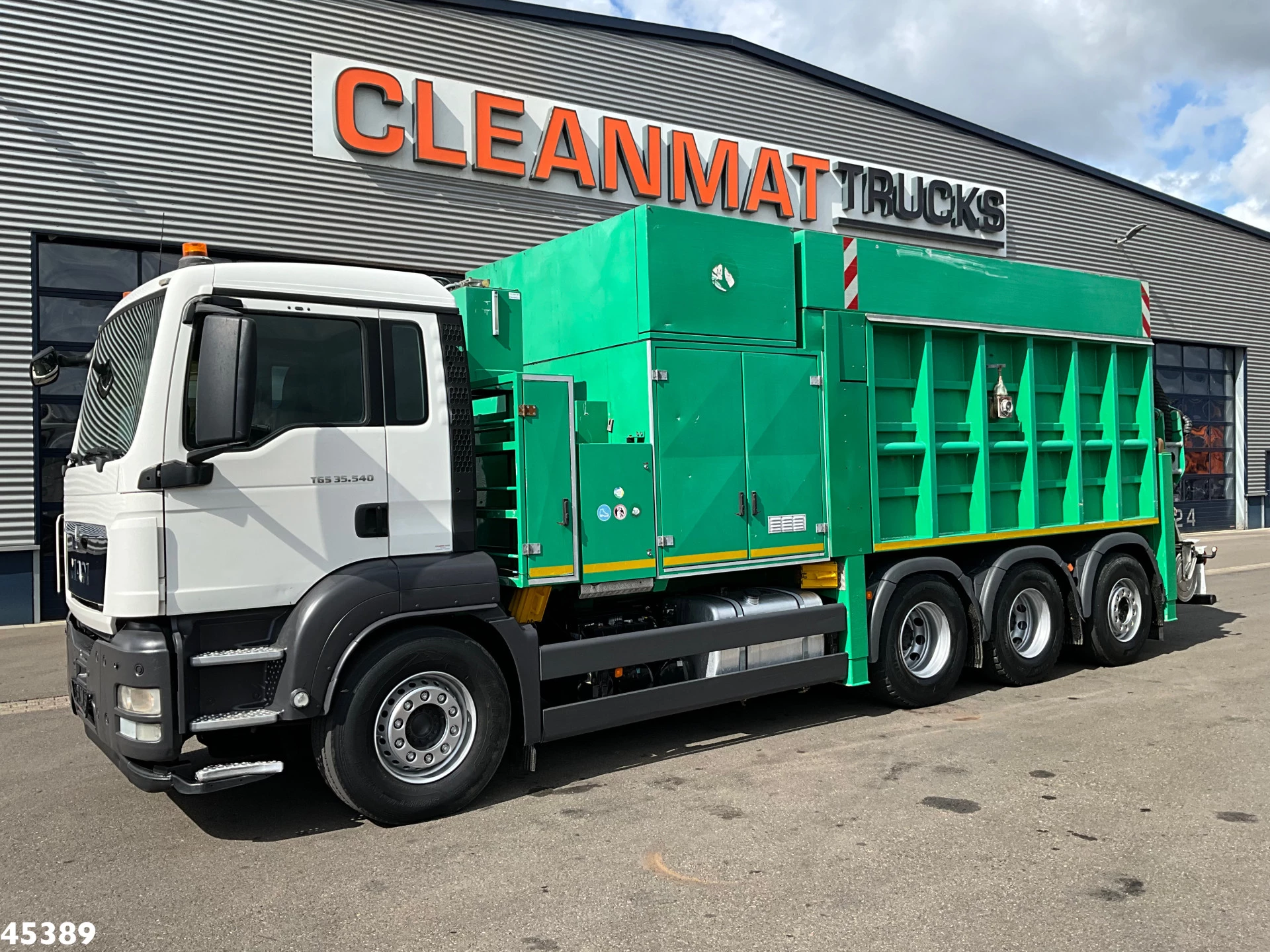 MAN TGS 2013 - 35.540 8x4 MTS Saugbagger obrázek 7