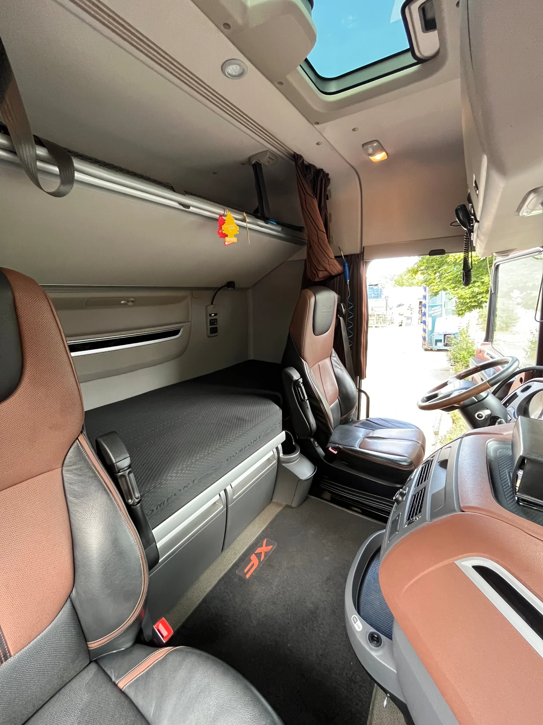 DAF XF 530 2018 - FAT, 6x4, Kempf 3-Seiten Kipper, Bordmatik afbeelding 29