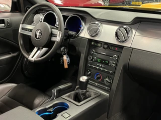 Ford Mustang 2009 - Coupe 4.6i V8 GT Premium 45th Anniversary Edition obrazek 51