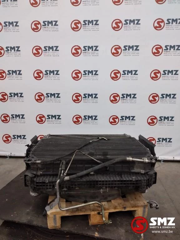 Mercedes-Benz Actros 2014 - Occ radiator Mercedes MP4 A9605002701 obrázek 4