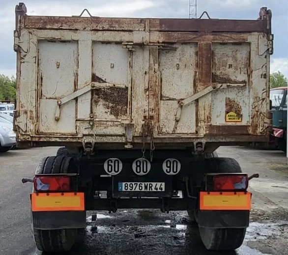 CIF 1990 - 2 Axle , Steel Tipper , Spring Suspension , Drum Brakes obrázek 7