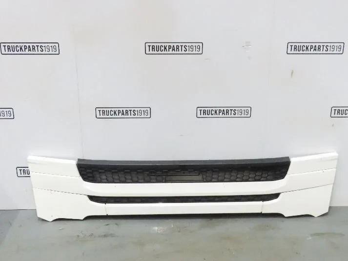 Scania - Body & Chassis Parts Onder grill Scania NGS afbeelding 1