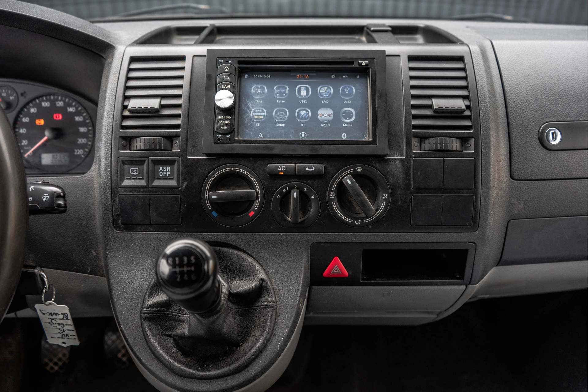 Volkswagen Transporter 2008 - T5 2.5 TDI 340 L2H1 | 174 PK | Navi | Airco | Trekhaak Bild 19