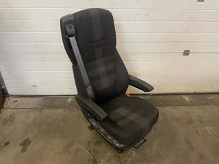 DAF N/A - 2239791 BIJRIJDERSSTOEL LUXURY  immagine 1