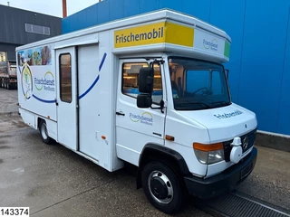Mercedes-Benz N/A 2011 - Vario 816 D EURO 5, Promotional truck, Manual trans image 3