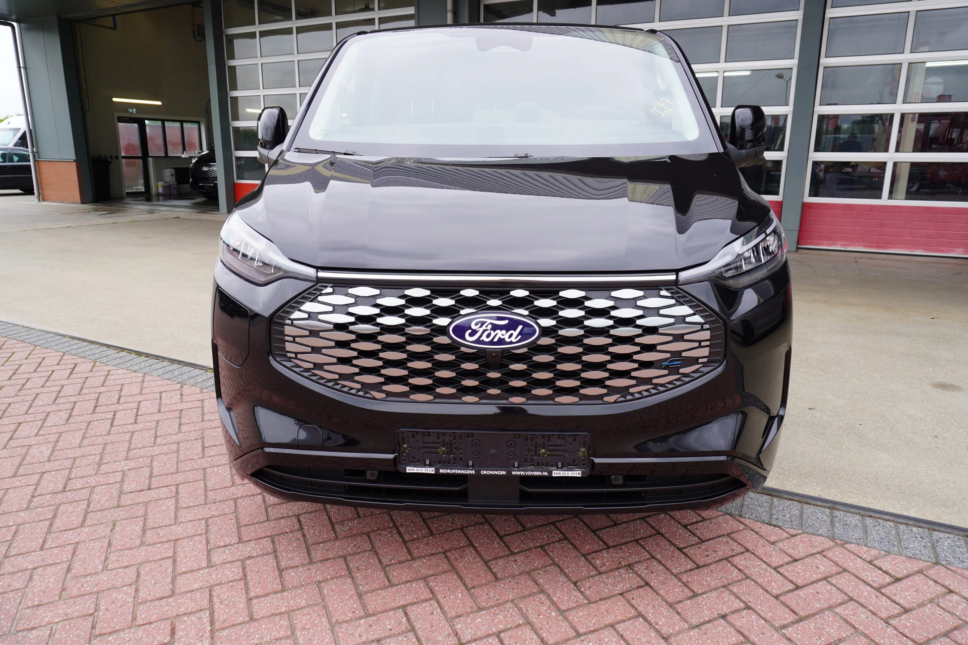 Ford E-Transit 2026 - Cust. 340 L2H1 Limited 71 kWh 218PK Automaat image 10