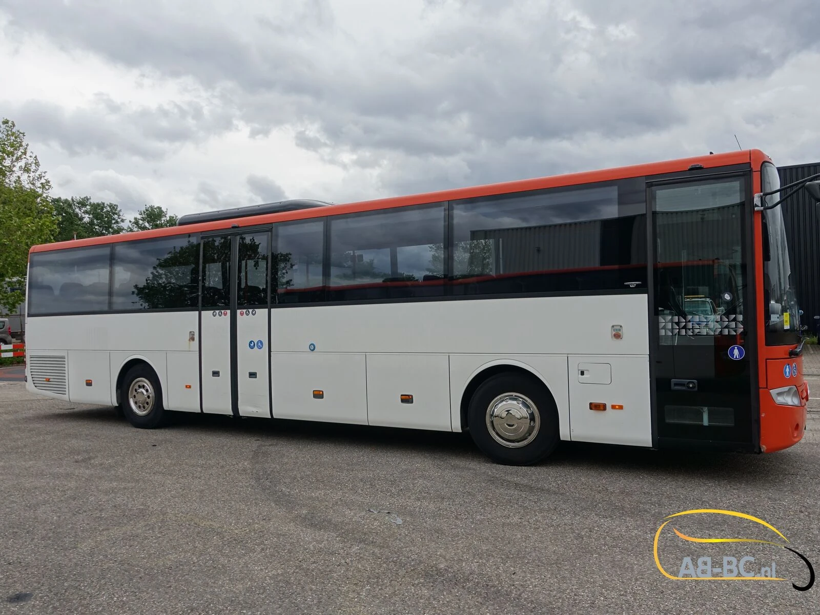 Mercedes-Benz Intouro 49 Seats Liftbus EURO 6 2016 afbeelding 4