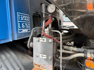 Scania P 2011 - P400 8X2 imagem 17
