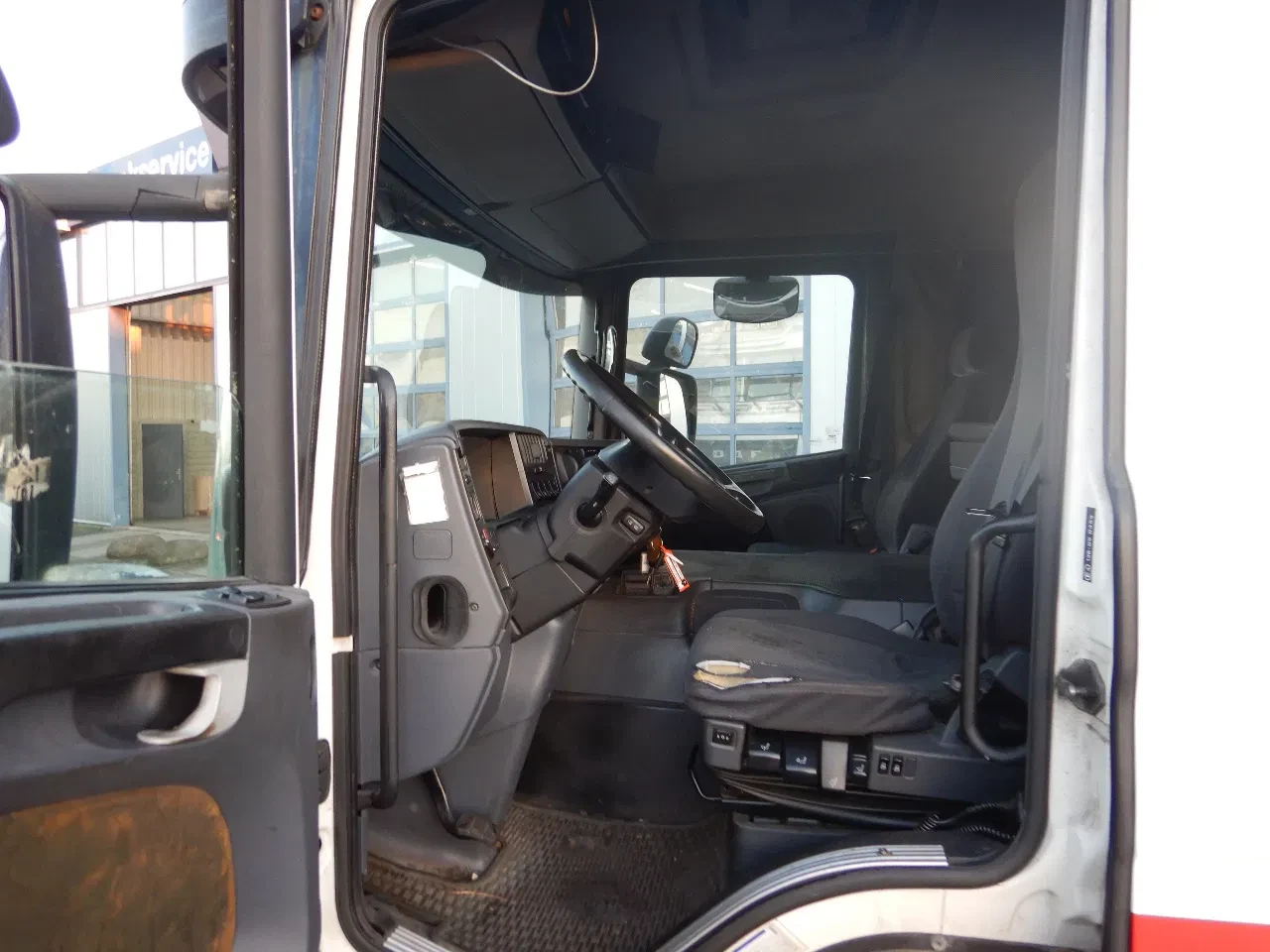 Scania P 2005 - P310 P310DA4X2MNA met vangmuilkoppeling afbeelding 8
