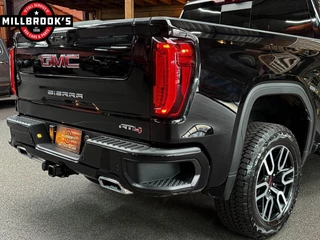 GMC Sierra 2024 - AT4 6.2 V8 image 11