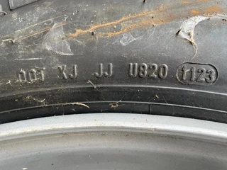 Diverse N/A 2023 - PIRELLI 295/80R22.5 FR:01 TRIATHLON MET VELG (ALS NIEUW) image 6