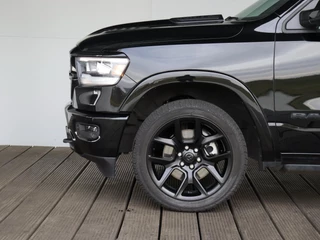 Dodge Ram 1500 2021 - 5.7 V8 4x4 Crew Cab Laramie obrazek 17