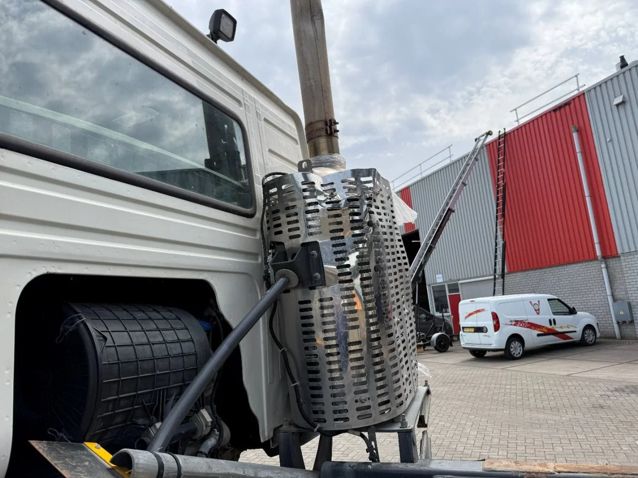 Volvo FMX 410 2018 - / ENGINE RUNNING / 8X4 / ONLY:278525 KM / AJK HOOKLIFT 25TON / 2X BIG AXLE / FULL-STEEL / AUTOMATIC / EURO-6 / 2018 obrázek 22