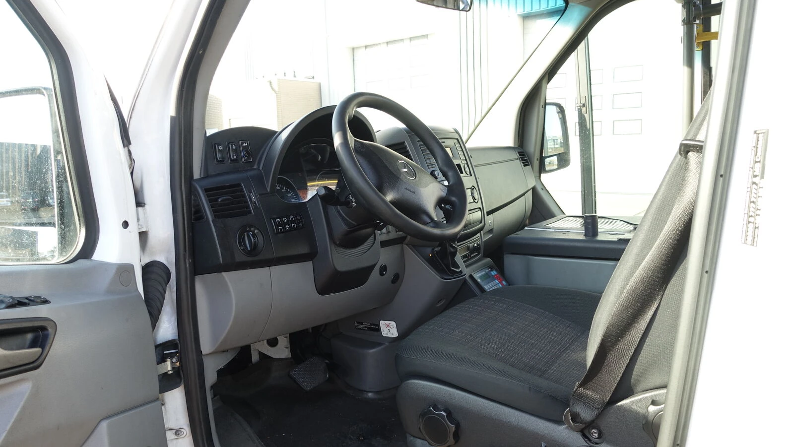 Mercedes-Benz Sprinter 2016 - city 35 - 14 Seats EURO 6 zdjęcie 45