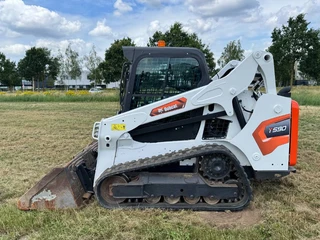 Bobcat 2024 - T590 - Track Loader / Closed Cab image 2 miniature