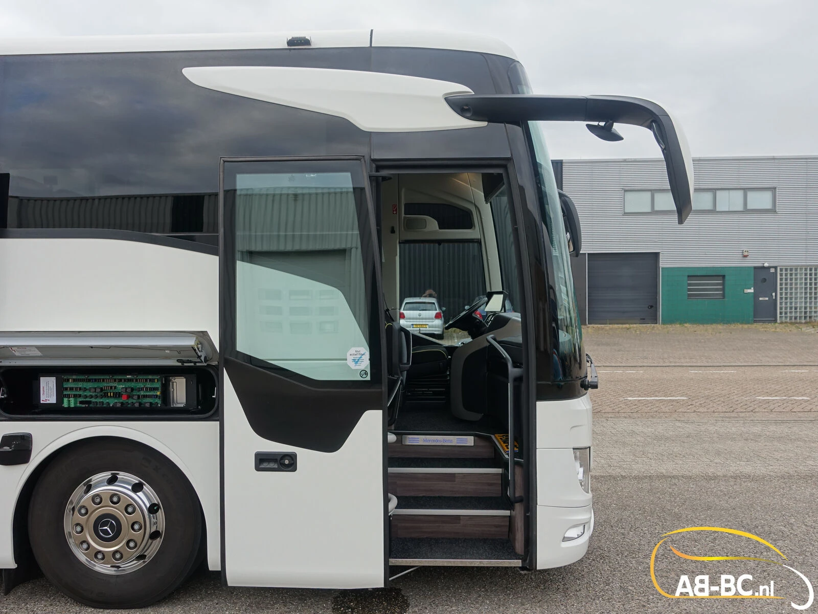 Mercedes-Benz Tourismo RHD 2023 afbeelding 35