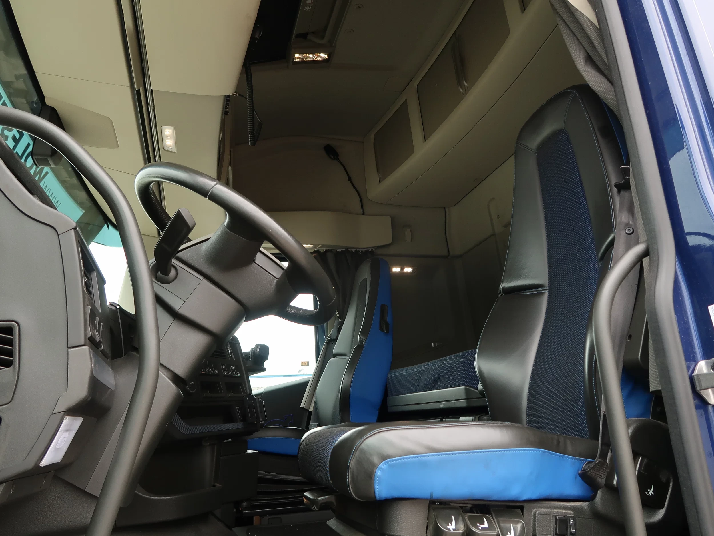 Volvo FH 2021 - 460 i-shift, ACC, i-park cool, NL Truck TOP! obrázek 12