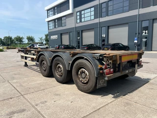 Van Hool N/A 2010 - 3B0070 / SAF + Disc / 1x Extendable / Lift Axle zdjecie 3