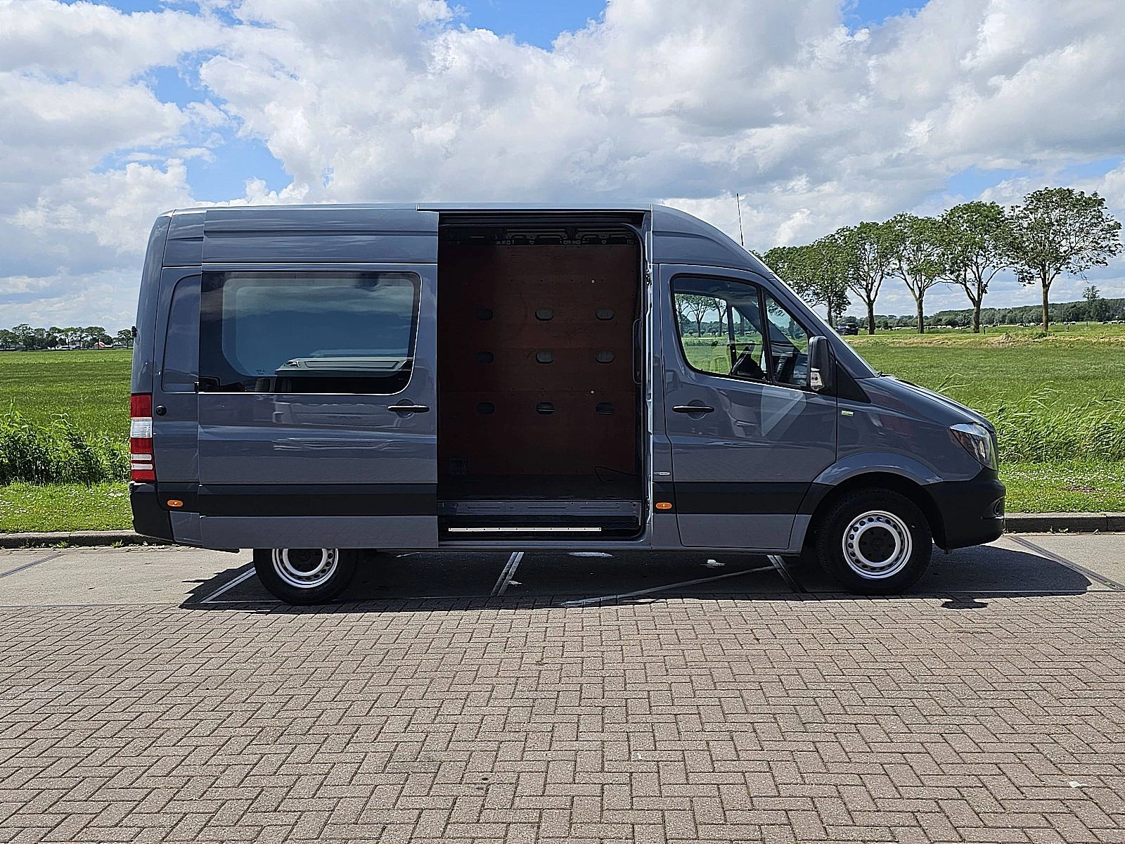 Mercedes-Benz Sprinter 2018 - 319 obrázek 13