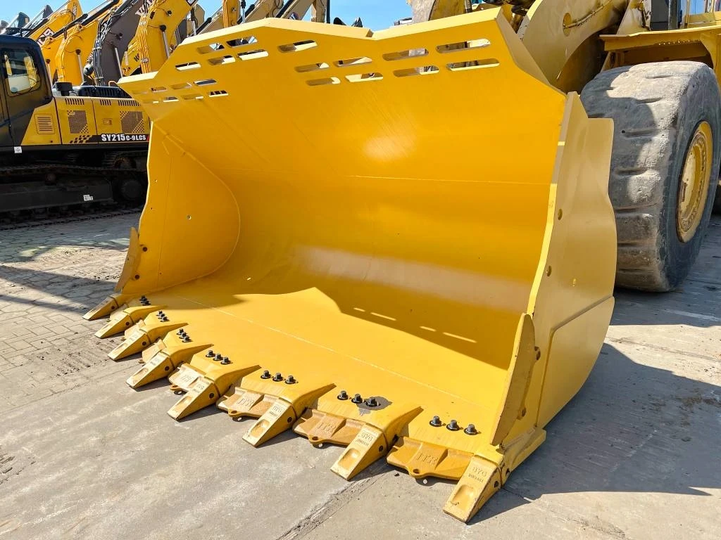 Cat 2023 - 988K Bucket - New / Unused afbeelding 1