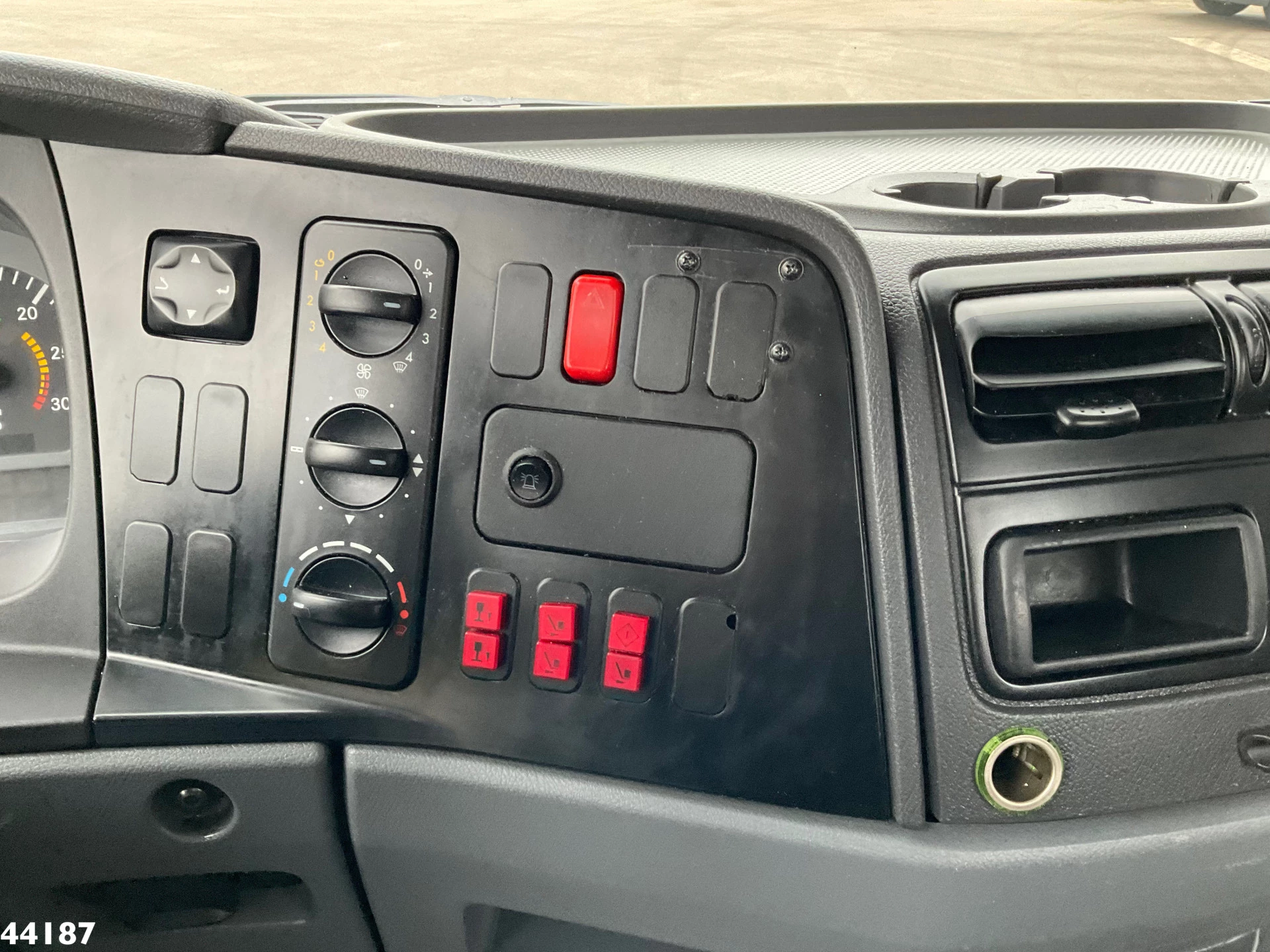 Mercedes-Benz Atego 2007 - 815 Wumag Elevant 17 meter hoogwerker Just 39.048 km! afbeelding 12