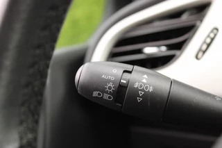 Citroën C3 2015 - 1.2 PureTech Exclusive Panodak ClimateControl PDC !!NIEUWBINNEN!! bild 28