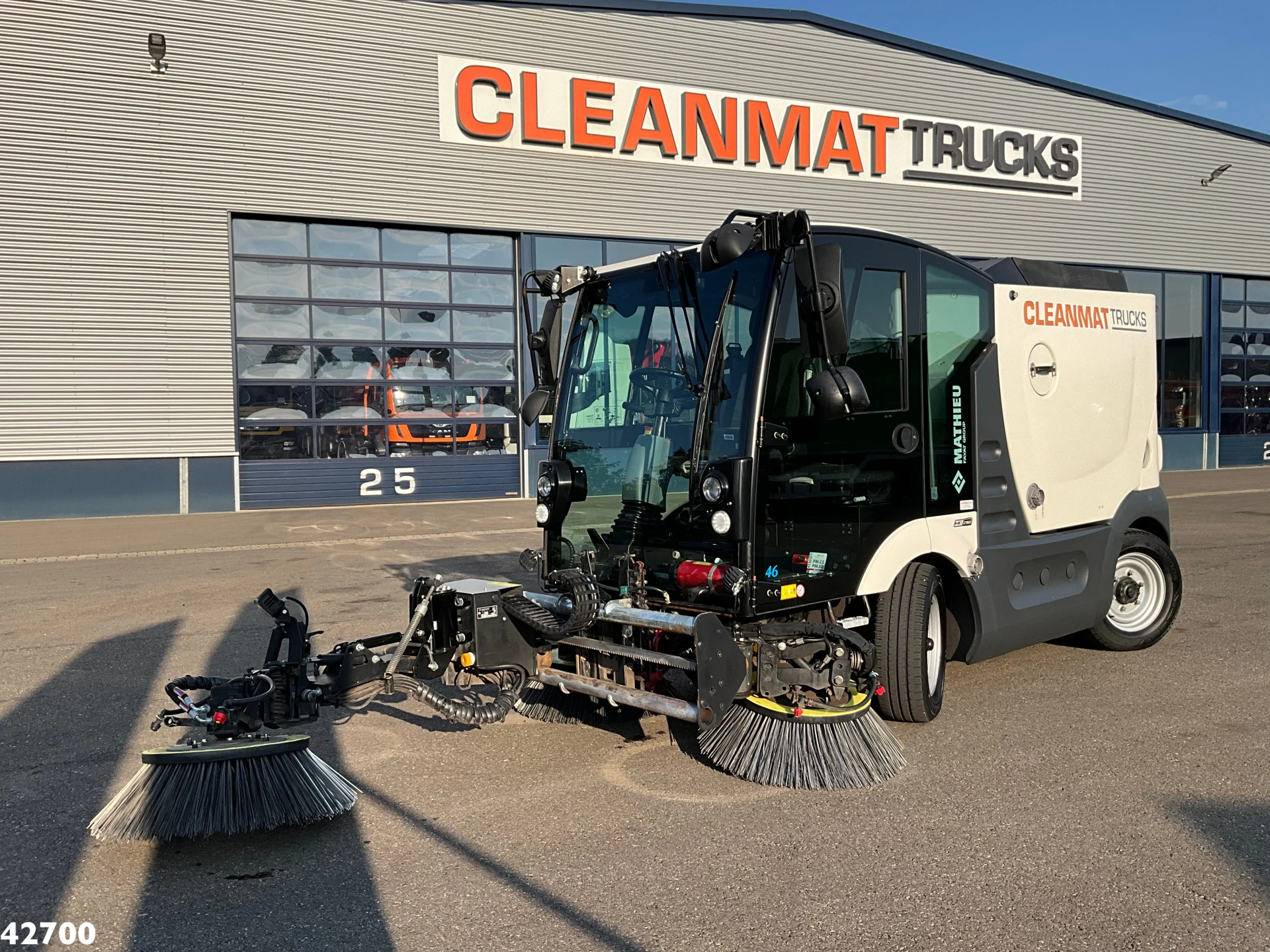Mathieu MC 210 Azura Flex Euro 6 Stage 5 with 3-rd brush 2020 afbeelding 1