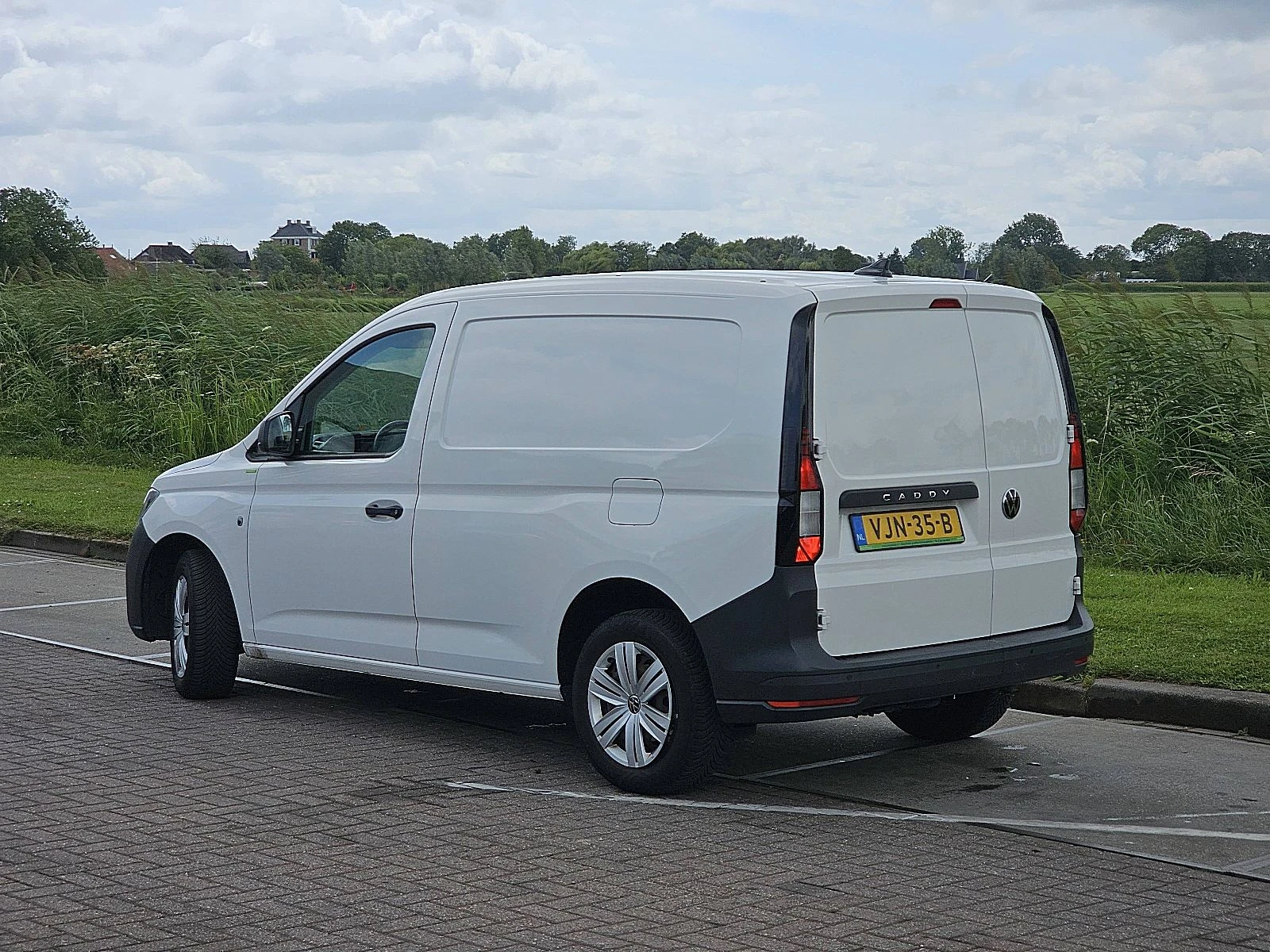 Volkswagen Caddy 2021 - 2.0 изображение 6